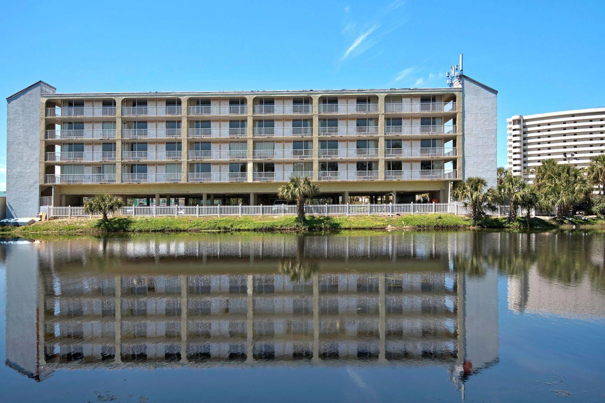 Baymont By Wyndham Panama City Beach Hotel Exterior photo